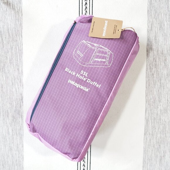 NWT Patagonia Black Hole Duffel 55L Brisk Purple - Picture 4 of 7